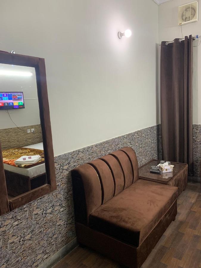 Eden Plus Executive Hotel Lahore Exteriér fotografie