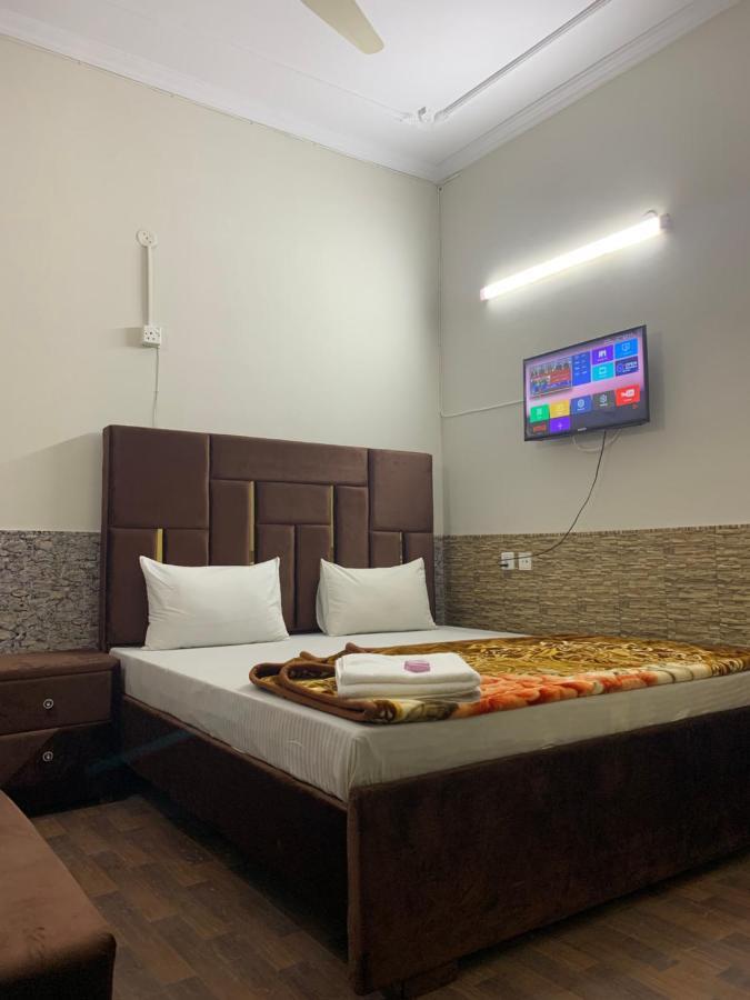 Eden Plus Executive Hotel Lahore Exteriér fotografie